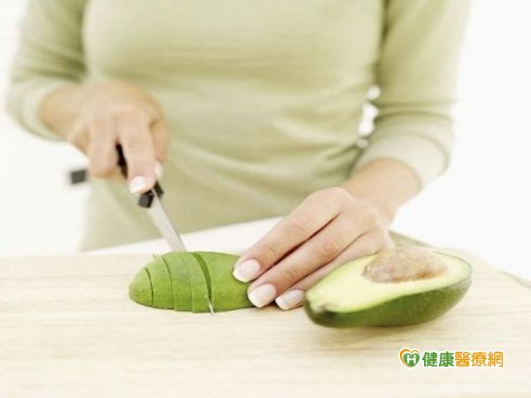 酪梨脂肪含量高　一顆就有一碗飯熱量