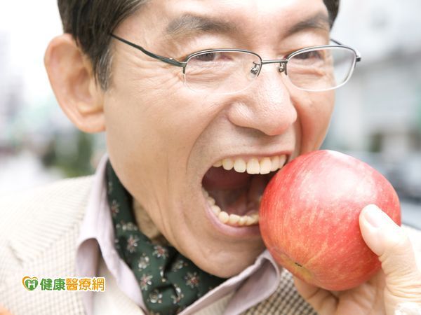 台商返台快速植牙　一口好牙讓人生變彩色