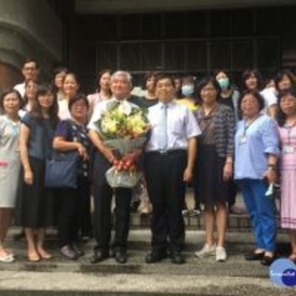 南投縣稅務局長交接　縣府秘書長期許持續創新便民
