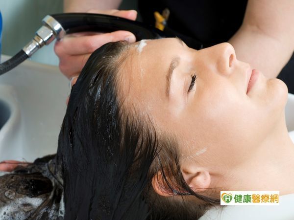 頭皮毛孔比臉部毛孔大？　頭皮養護關鍵報你知