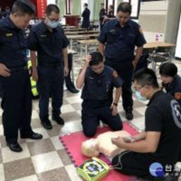 警學習AED與CPR　把握黃金搶救時間