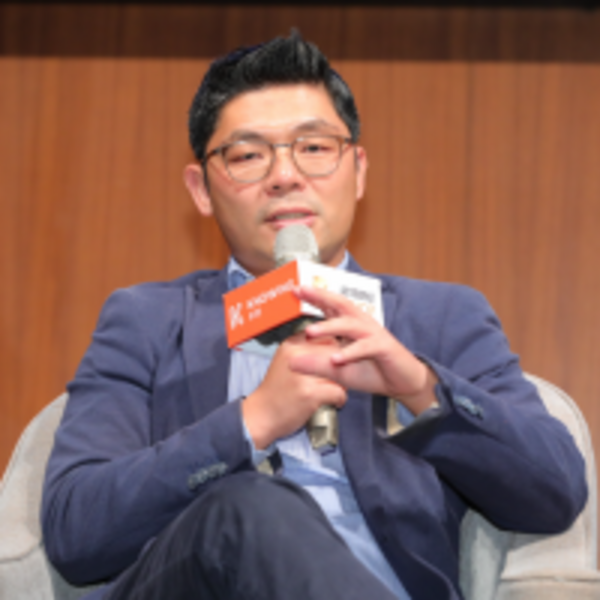 《WHATs NEXT》玉山科技協會秘書長許毓仁：政府在談地方創生跟社會創新時，也須思考如何協助台灣產業轉型！