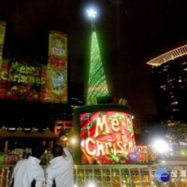 新北耶誕城主燈換新秀　迪士尼經典童話故事吸睛