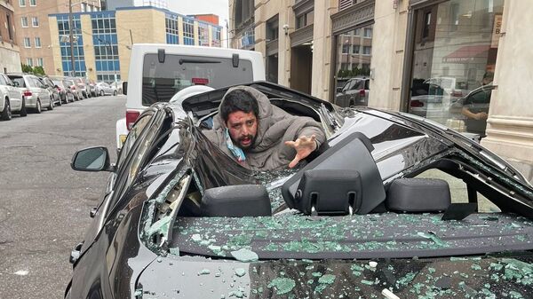 超狂！美國男子從9樓窗口墜落「毀掉BMW車頂」，驚悚斷手竟奇蹟生還