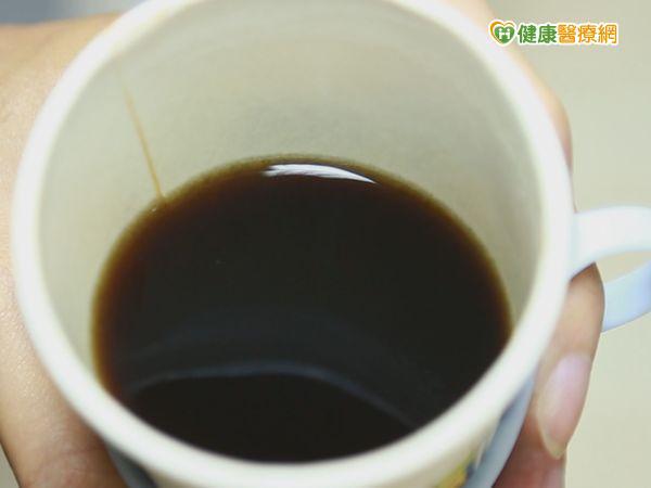 高濃度咖啡因傷胃　怎麼喝黑咖啡才健康？