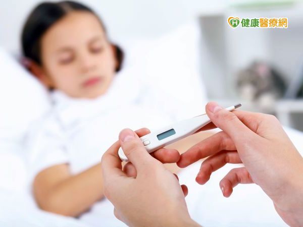 男童染風寒型感冒　吃退燒藥變更嚴重