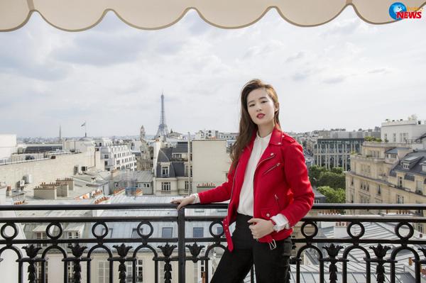 劉亦菲亮相法國巴黎瀟灑點燃環法魅力之旅