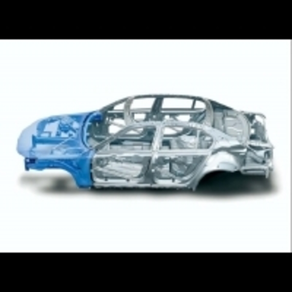 中國版M.Benz E-Class爭議話題-「鋼材換鋁材」的主因是什麼？油耗影響有多大？
