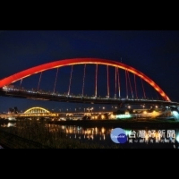 夏夜漫遊河濱　台北3座橋樑燈光秀好浪漫