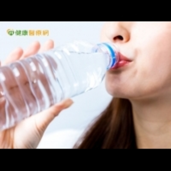 喝水防中暑！　營養師李婉萍教你如何喝水最健康！