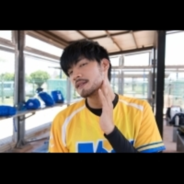 羅宏正留鬍渣一秒變「犀利哥」超MAN