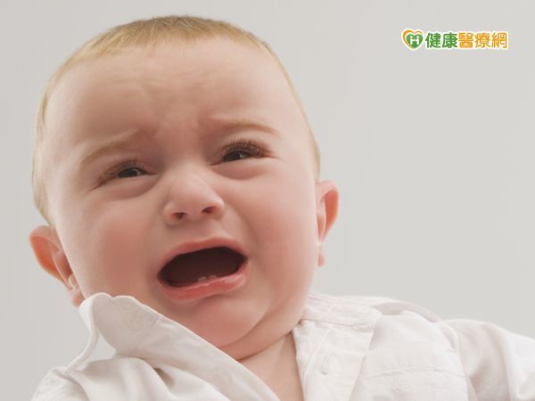 小兒嘔吐不止　竟是疝氣造成