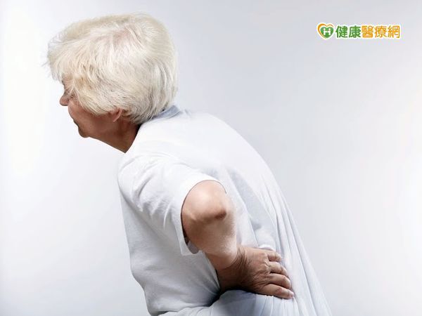 天冷老人骨折增　5招防跌祕笈