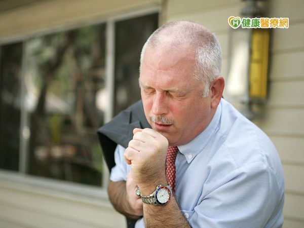 流感疫情告警　民眾區域醫院就診避壅塞