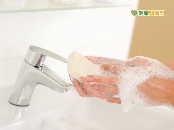 流感病毒入侵眼睛　全家都染急性結膜炎