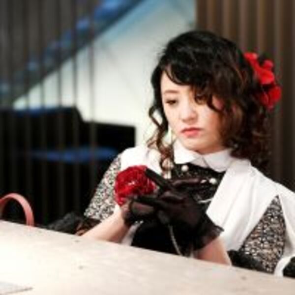 《跟鯊魚接吻》 「百變女王」海裕芬演活花痴女上司