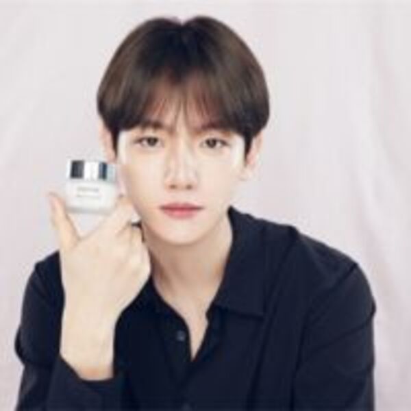 EXO邊伯賢成為美妝品牌TIRTIR代言人 以全球大使身份展開活動