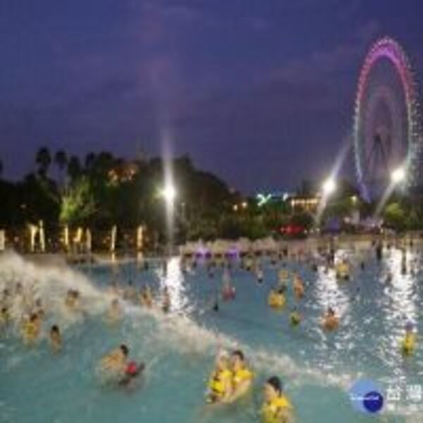 安心旅遊補助開跑　暑假首日麗寶樂園湧進大量遊客