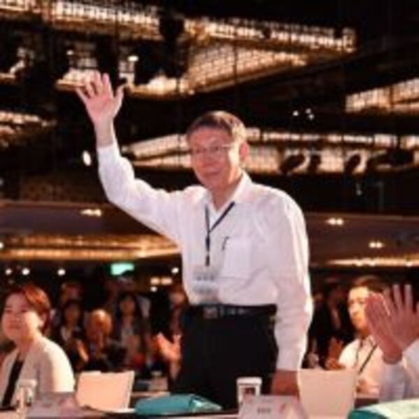 雙城論壇登場　柯文哲重申：兩岸一家親比一家仇好