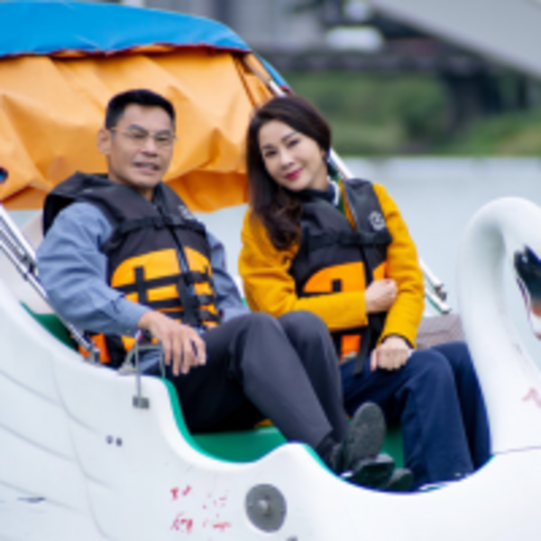 陳美鳳揪夏靖庭踩天鵝船　務實派的他說「這很無趣」