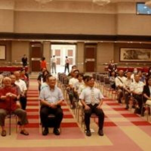 南投兩藝文學會菁英　吉光鳳羽藝享三三省政資料館展創作