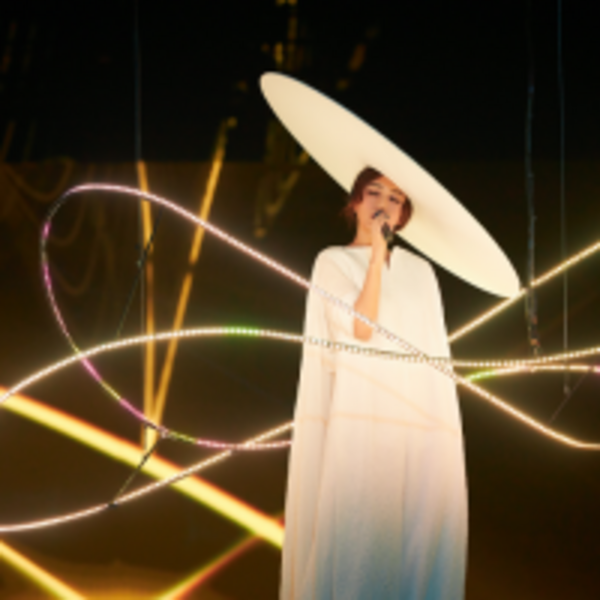 田馥甄演唱會正式解鎖！開場化身靚白女神仙氣飄飄，Selina、Ella首日到場力挺