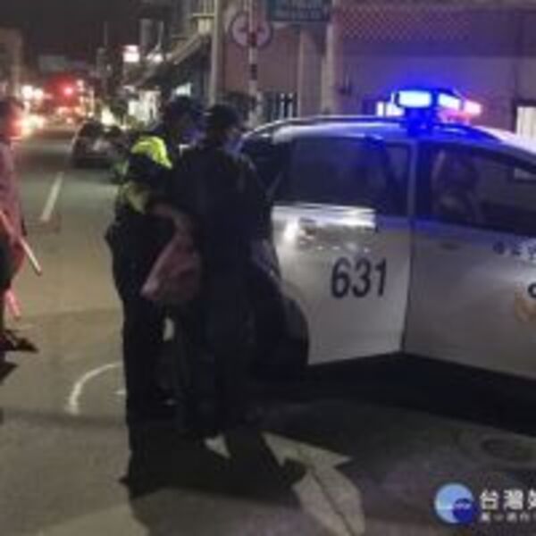 老翁訪友迷途街頭　台西暖警助團圓