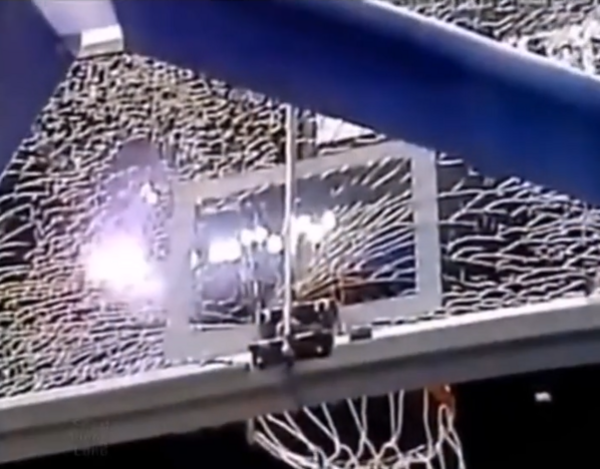 NBA十大摧毀籃板瞬間！有你心中的最佳鏡頭嗎？