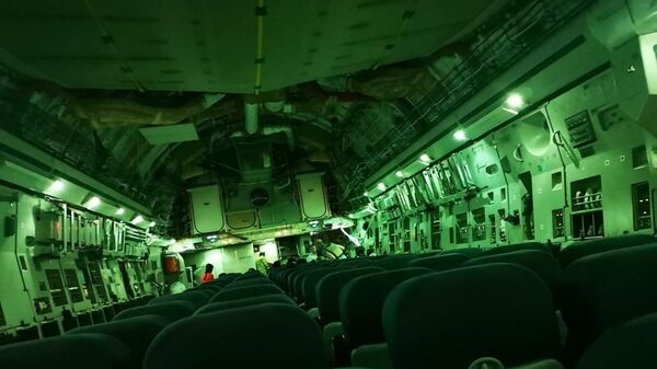 喀布爾機場一片混亂！英退役軍官揭露「撤僑班機空無一人」，畫面令人憤怒又鼻酸