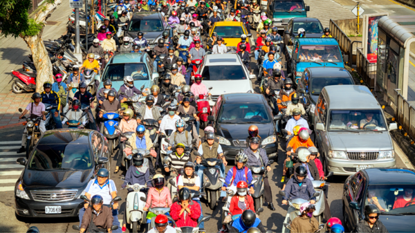 「買不起汽車，是不是就不要生小孩？」 網友PTT發文意外引起論戰