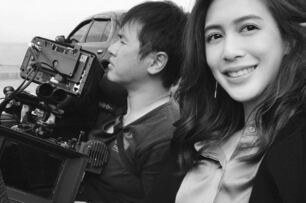 女星劉奕兒PO與《初擁》墜谷攝影師合照悲痛悼念：帶著你的份努力下去！