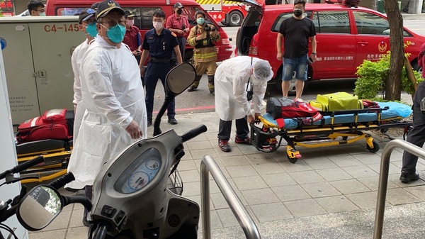 高雄大樓發生火警！50歲女獲救「無呼吸心跳」急送醫