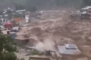 巴基斯坦爆「史詩級洪水」！村莊接連消失　總理緊急求救