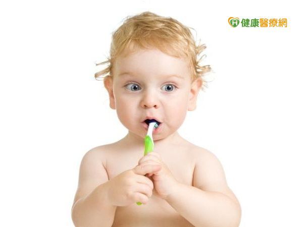乳牙健康是恆齒基礎　口腔清潔從0歲開始