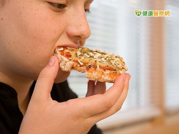 嗜吃高脂食物　憂鬱症、焦慮症風險增