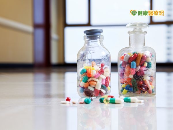 帶管制藥品出國　記得事前申請證明