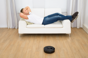 是什麼神奇好物，躺著也能讓家中地板清潔溜溜？