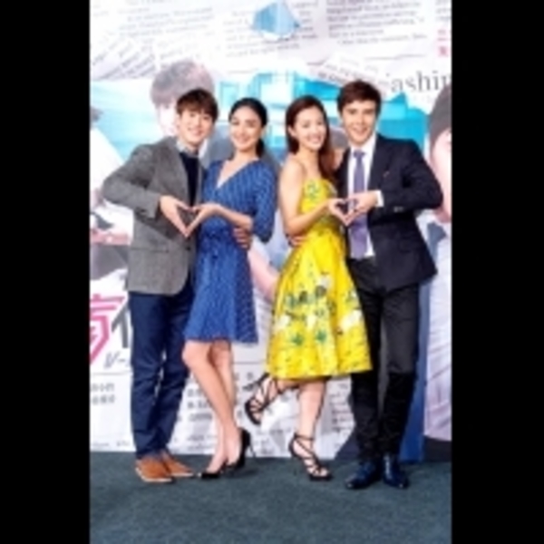 謝佳見自爆已被黃薇渟襲胸、公主抱、吻戲　手更已摸遍她全身