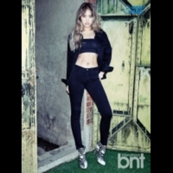 歌手陸智譚拍bnt寫真 霸氣少女秀出自我