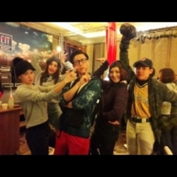 運動風正夯！福茂尾牙眾星閃亮雲集　郭靜、曾沛慈混搭超俏皮～