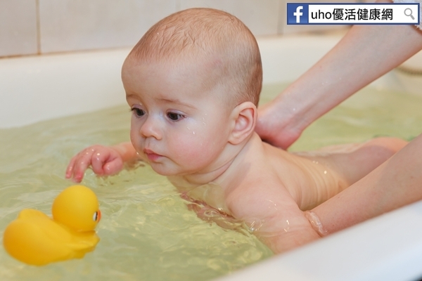 預防寶寶過敏　洗澡要挑時間？