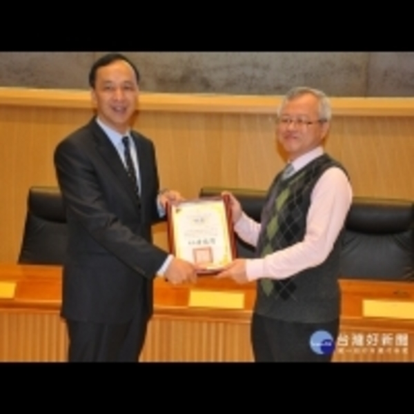 新北去年到院前緊急救護件數逾19萬件　朱立倫：搶救病患分秒必爭