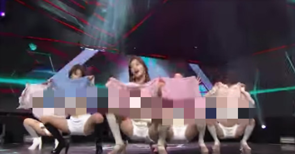 韓女團回歸樂壇，熱舞「開腿＋掀上衣」，穿著「透明薄紗」，露出「豐滿上圍」　網友傻眼說：「這種舞蹈居然能通過審查？」