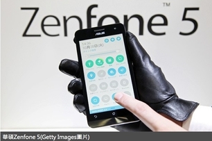 華碩Zenfone 5日本賣贏三星S5與HTC蝴蝶機