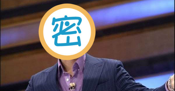 他是第一個「公開出櫃」的藝人，竟遭「如此可怕對待」...另一個藝人下場更慘....讓人心酸