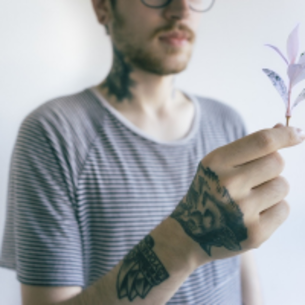 「暫時性刺青」超受歡迎，不過小心染料成分讓你皮膚紅腫大過敏！