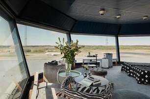 男人終極飛行夢想！HomeAway®帶您夜宿瑞典最大機場塔台 感受北歐經典魅力
