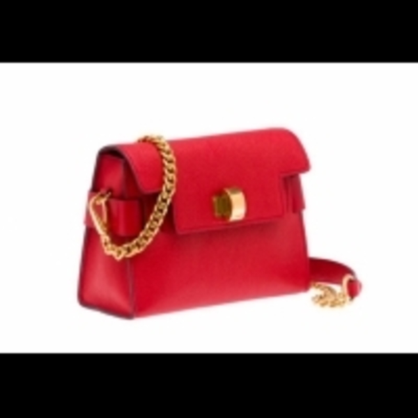 迷你、迷人又實用！十大精品品牌年度時髦小包推薦 