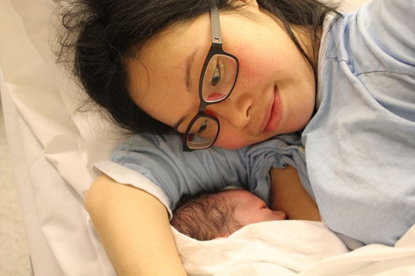 哺乳媽媽坐月子中可以食用麻油雞嗎？