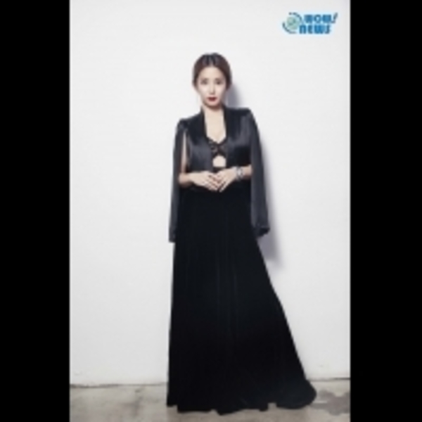 郭書瑤身著Jasmine Galleria禮服、佩戴DE BEERS珠寶 閃耀第54屆金馬獎頒獎典禮